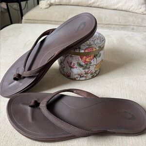 OluKai Women’s Brown Flip Flops